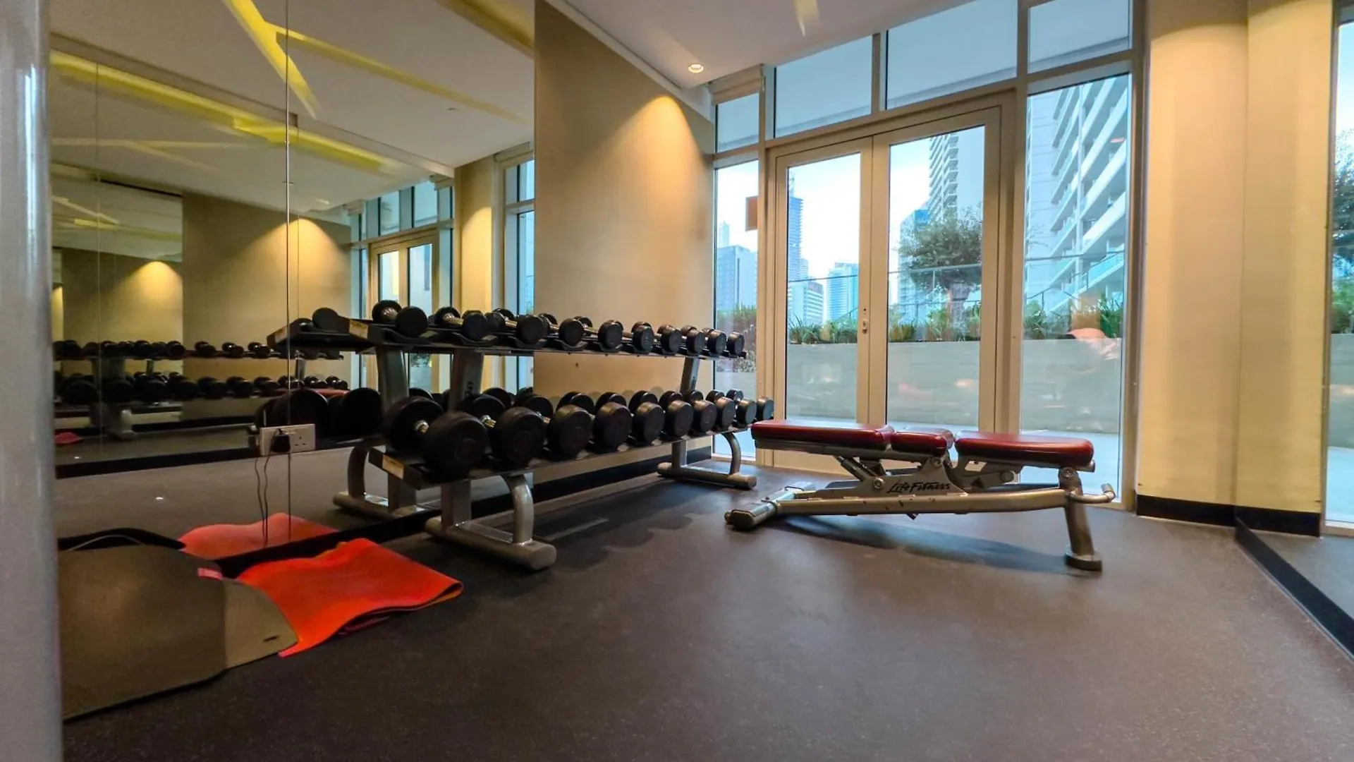Naseem - Cozy Studio With City & Pool Views In Business Bay Dubai