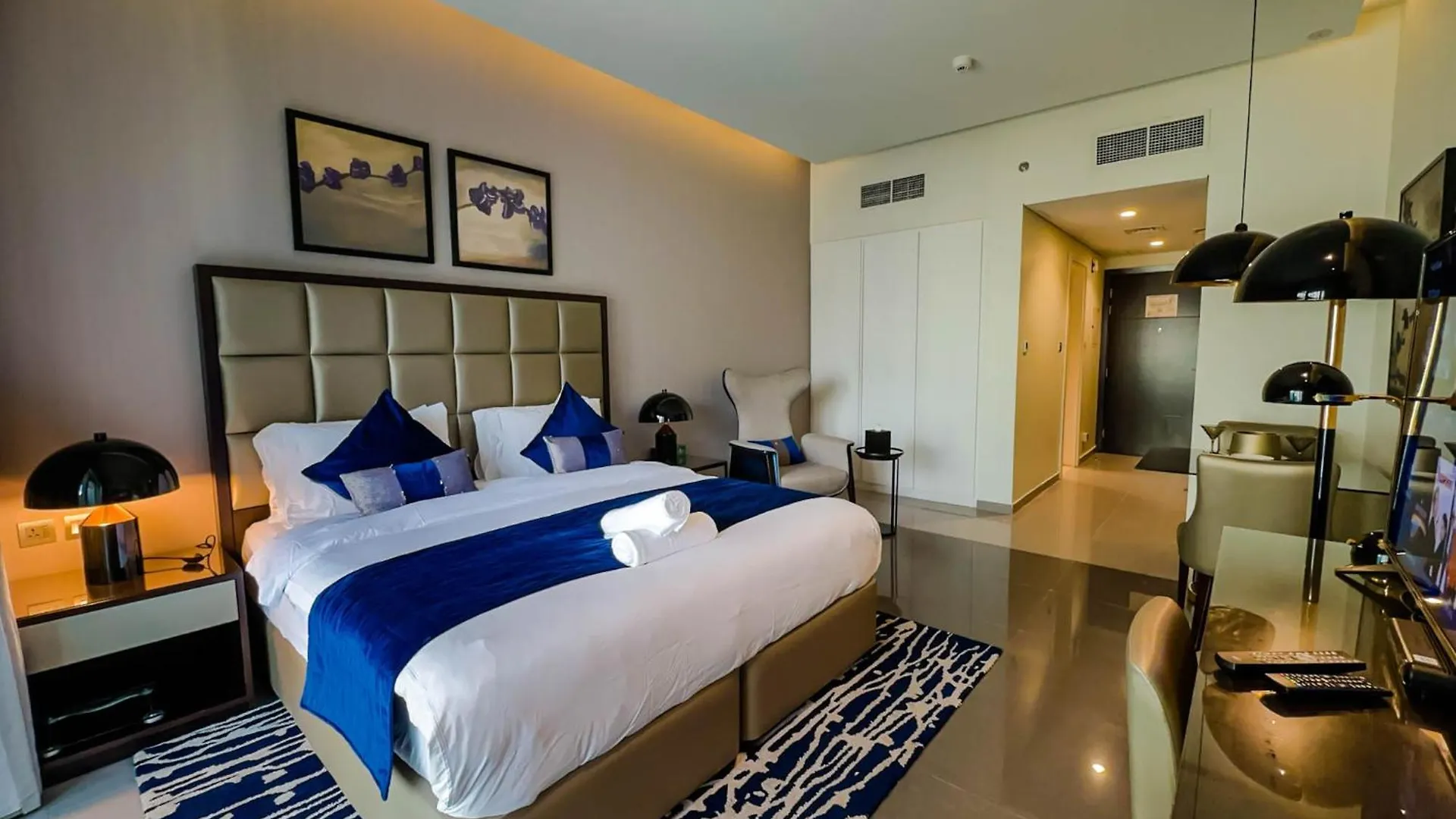 Apartment Naseem - Cozy Studio With City & Pool Views In Business Bay Dubai United Arab Emirates