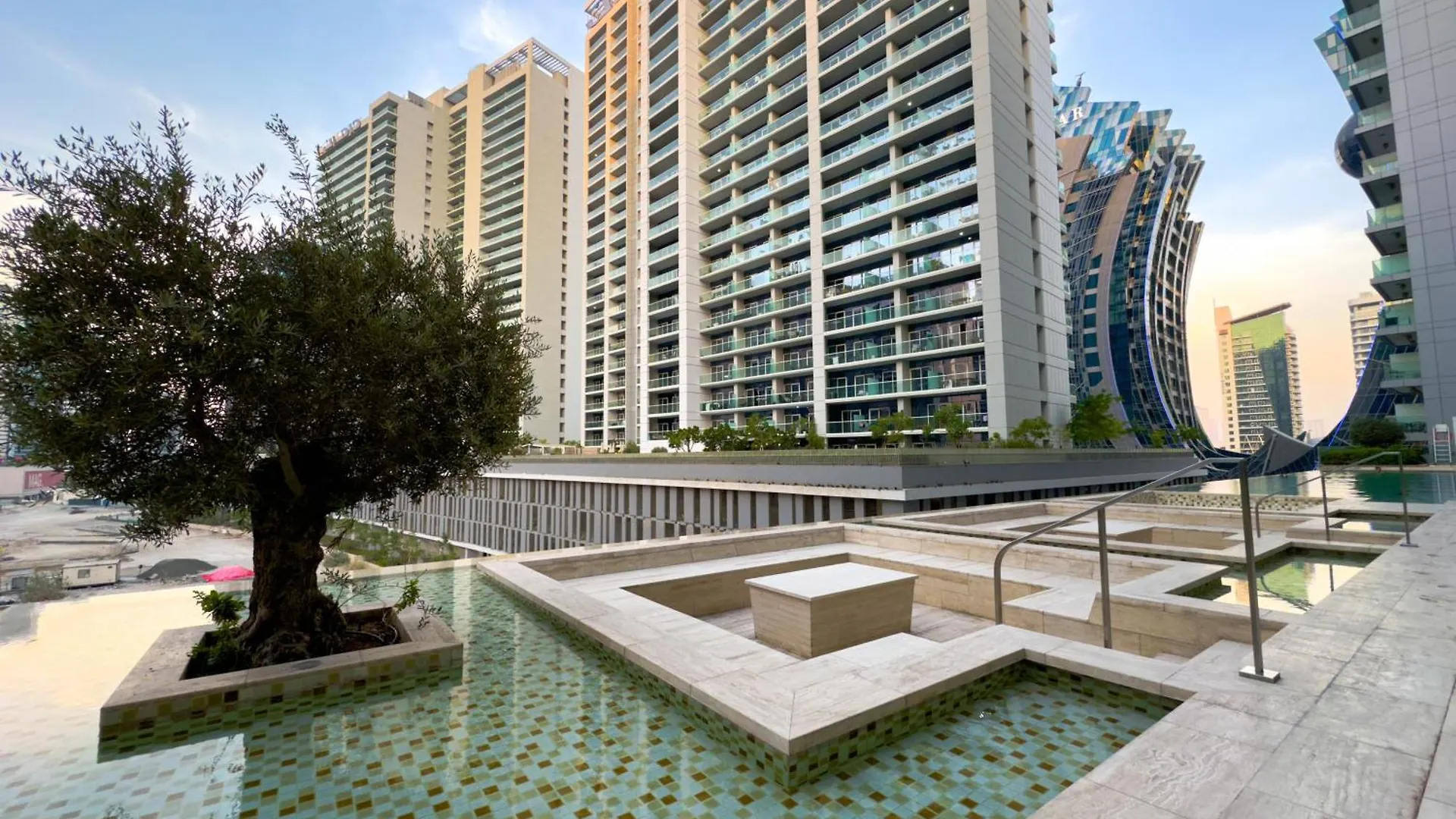Naseem - Cozy Studio With City & Pool Views In Business Bay Dubai United Arab Emirates
